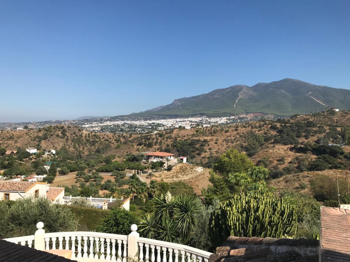 Studio Views Apartment, Cortijo Fruitful Hills Málaga Esterno foto