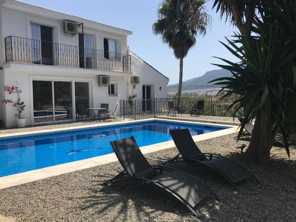 Studio Views Apartment, Cortijo Fruitful Hills Málaga Esterno foto
