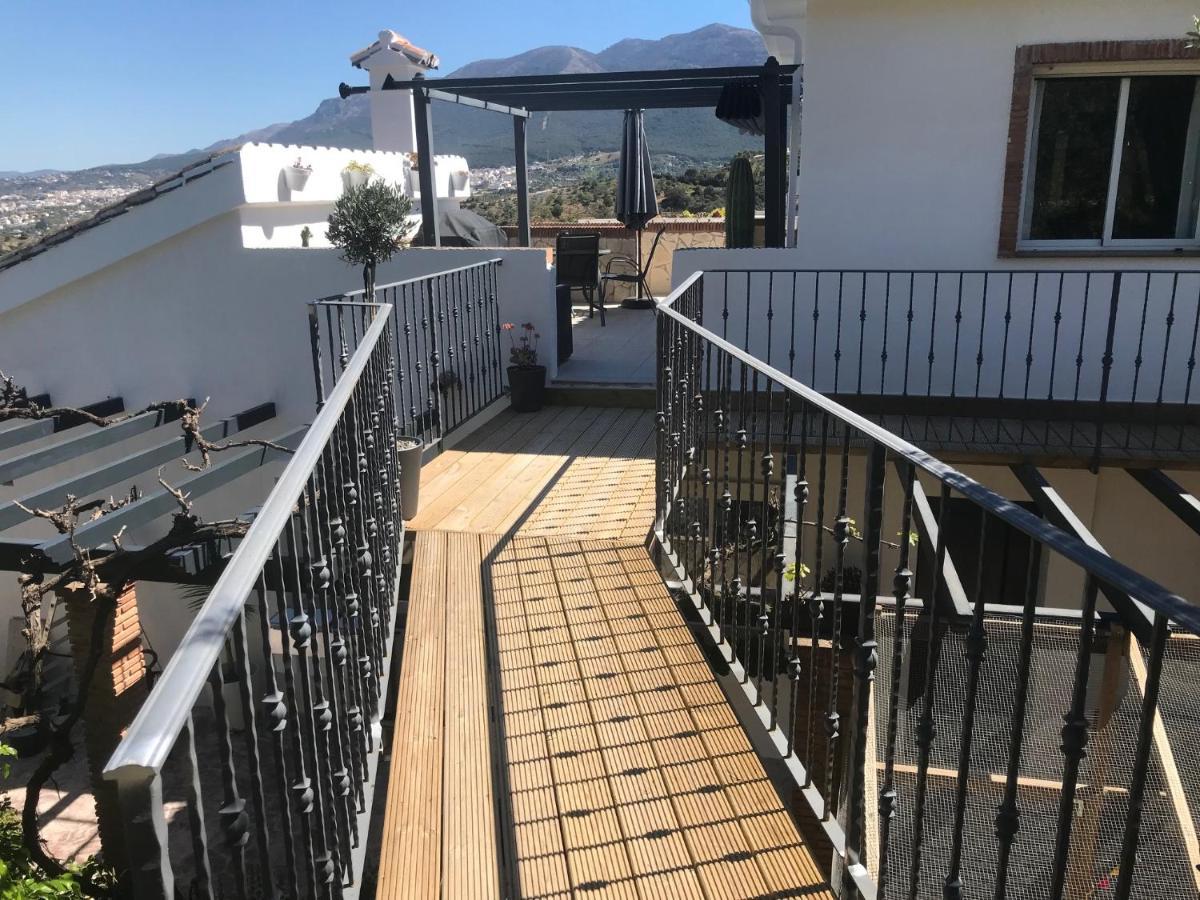 Studio Views Apartment, Cortijo Fruitful Hills Málaga Esterno foto
